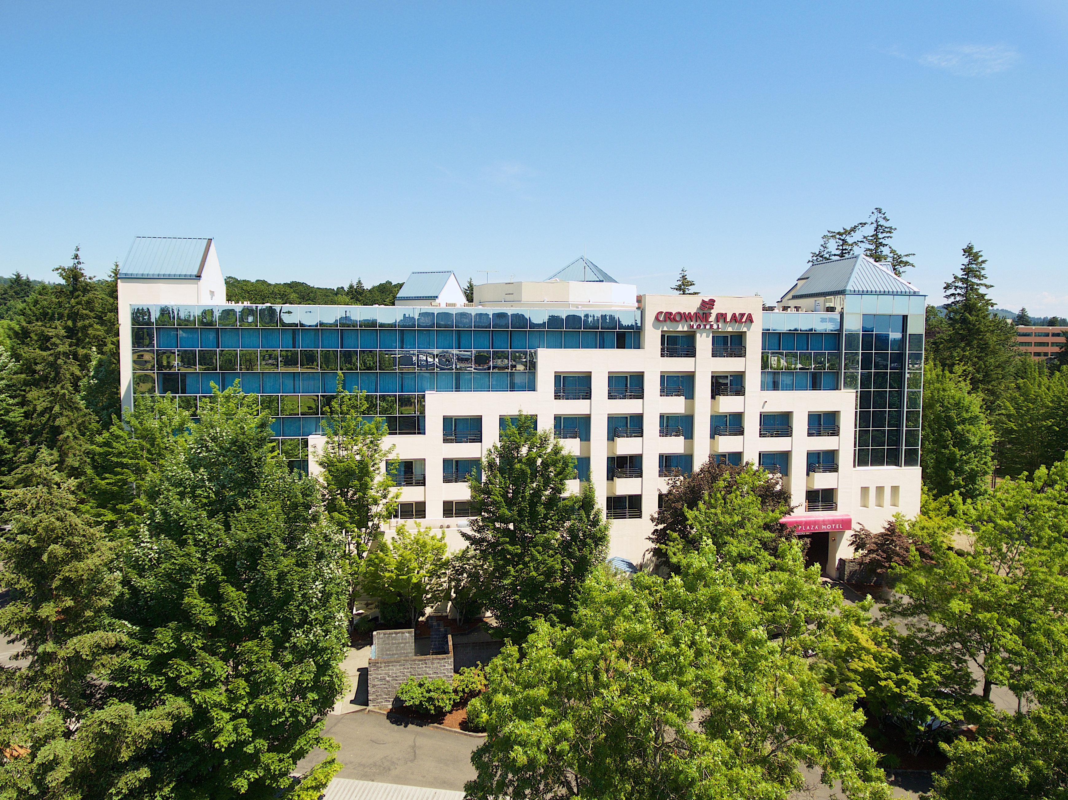 Ac Hotel By Marriott Portland Lake Oswego Exterior photo
